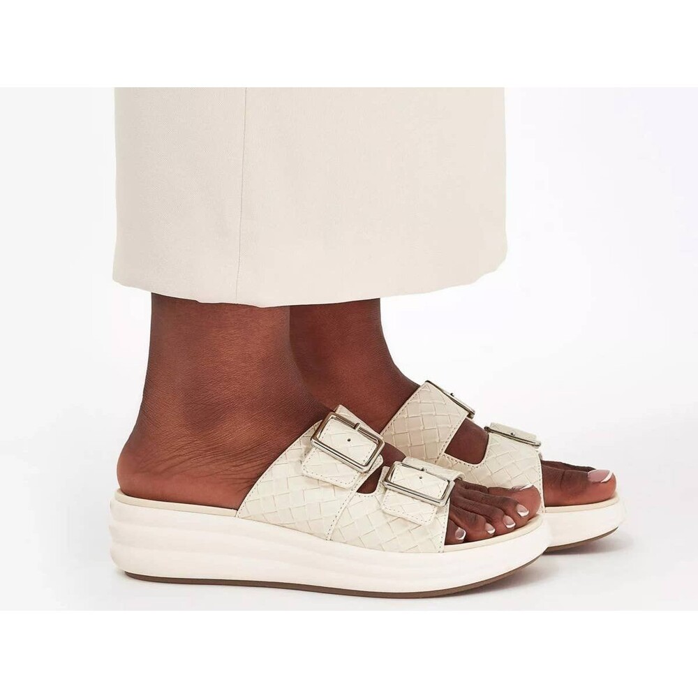 Clarks Cloudsteppers Drift Buckle Sandals Women’s Size 8 Sand platform chunky